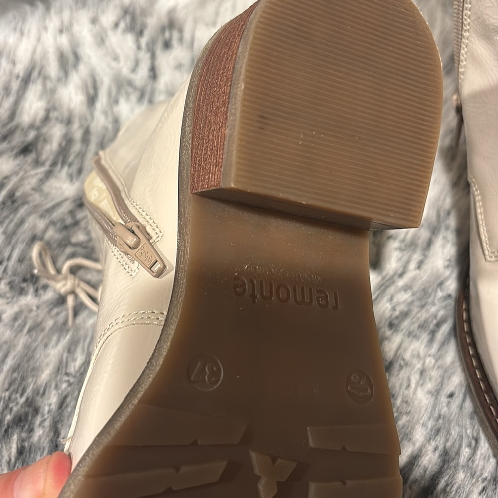 Remonte Combat Boot* Cream* - Picture 10 of 11